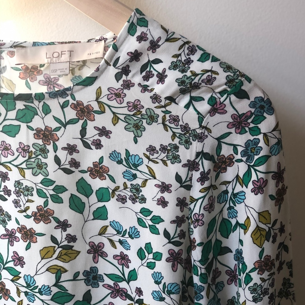 LOFT floral pullover XXS Petites
